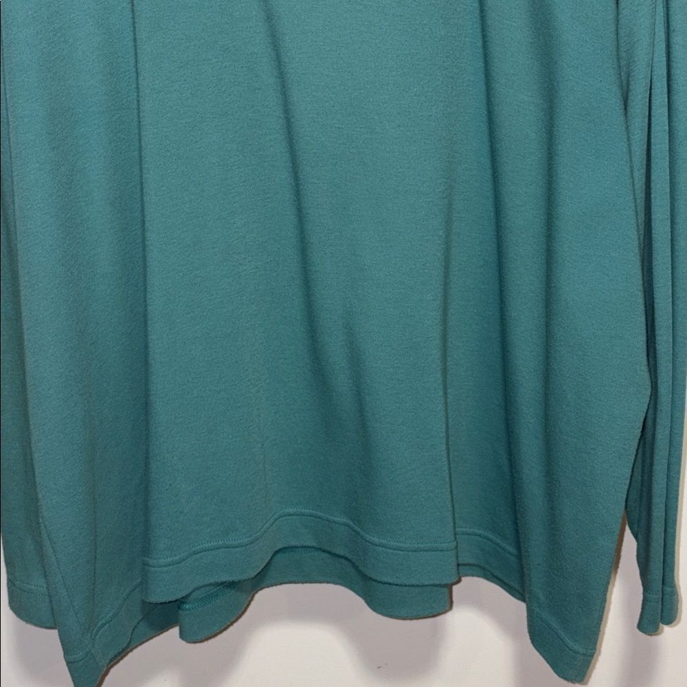 Just Me Turquoise crewneck long sleeve Top - Picture 7 of 7
